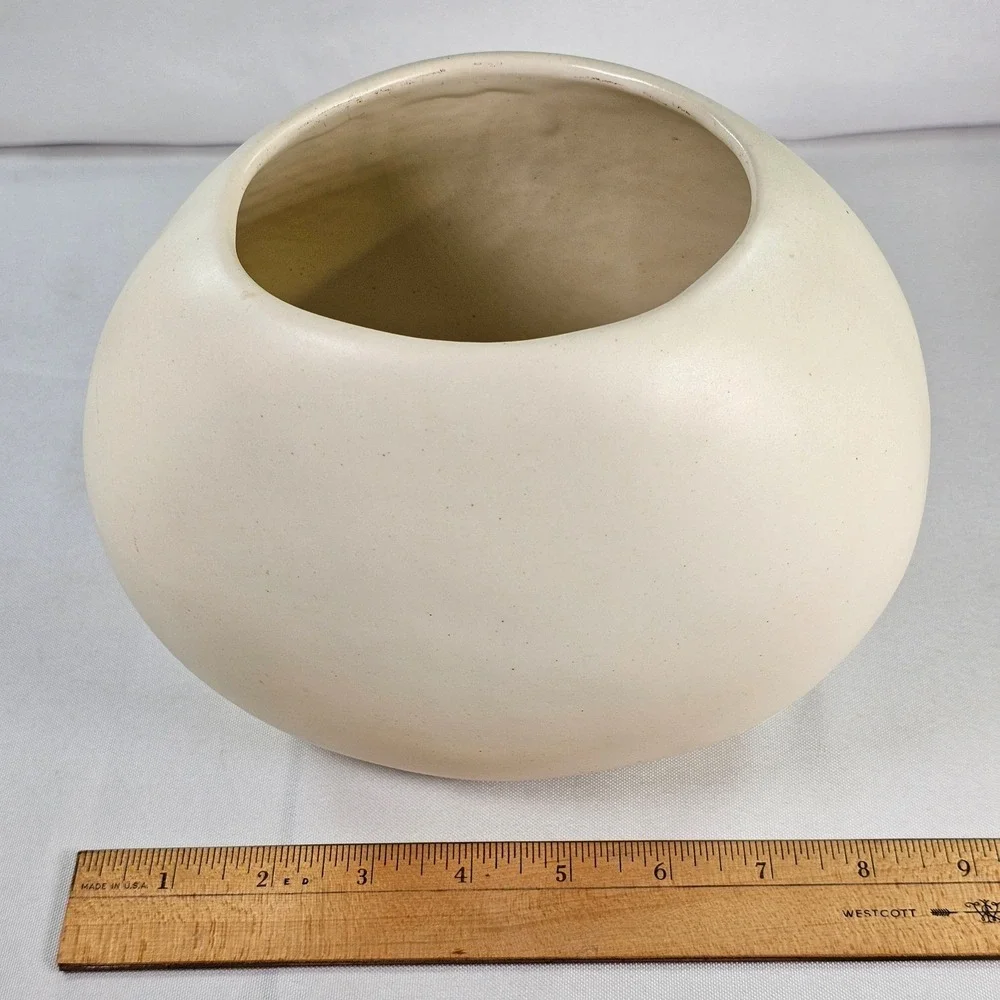 Vintage Haeger USA Pottery Cream Speckled Orb Vase and Footed Pedestal Set 2pc